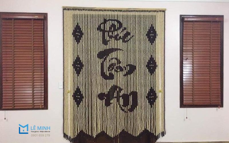 Cách chọn rèm hạt gỗ bàn thờ cho bàn thờ hiện nay giúp phòng thờ sang trọng