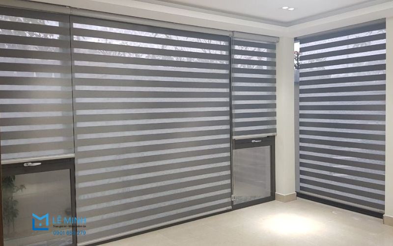 Các mẫu rèm cuốn Modero với nhiều dòng vải giúp khách dễ chọn theo giá rèm cuốn chống nắng Modero.