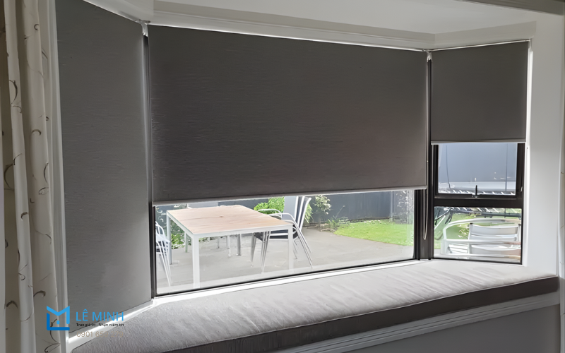 Dịch vụ may và lắp đặt rèm cửa Gò Vấp với giá rẻ, chất lượng. Đa dạng mẫu mã rèm vải, rèm cuốn, màn cửa nâng tầm thẩm mỹ và tiện ích cho không gian sống thêm đẹp.