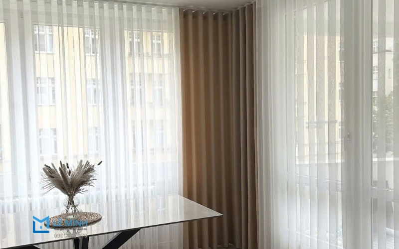 Khám phá top mẫu rèm vải voan cao cấp đẹp nhất 2025. Gợi ý các mẫu rèm voan trắng tinh tế, địa chỉ mua vải voan may rèm uy tín và xu hướng mới nhất.