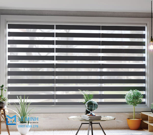 Rèm tự động là giải pháp hoàn hảo giúp điều chỉnh ánh sáng linh hoạt tại các khu vực giếng trời.