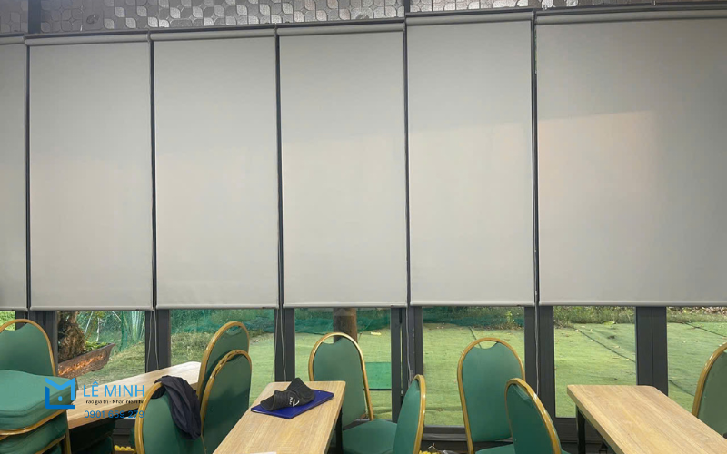 Khái niệm và đặc điểm nổi bật của rèm cuốn Sankaku