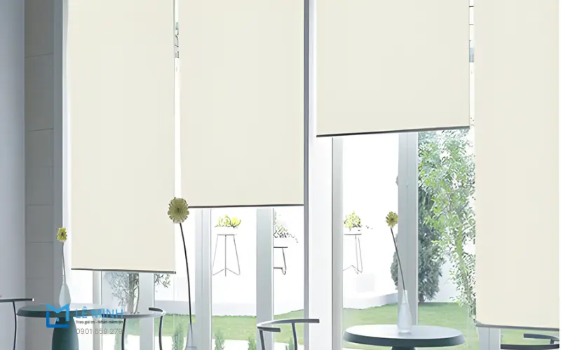 Rèm cuốn chống nắng TPHCM Diamond - độ bền cao, tối ưu cho mặt tiền kính
