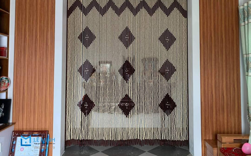 Có nên lắp rèm che cho phòng thờ hay không?