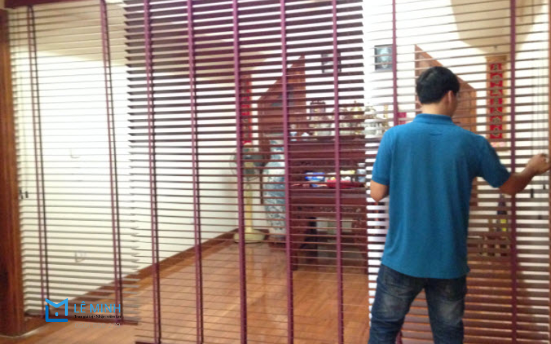 Ưu điểm nổi bật của rèm sáo gỗ che bàn thờ trong không gian thờ cúng