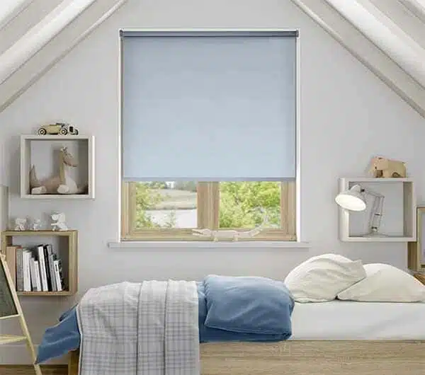 Rèm cuốn trơn chống nắng hãng - Star Blinds C702